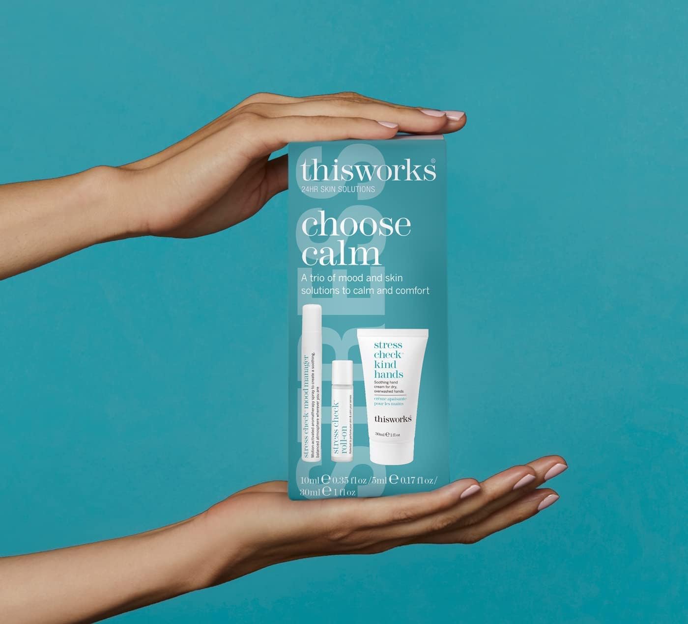 Thumbnail 4 de This Works Choose Calm: The Stress Relieving Trio – A Calming Hand Cream, Mood Spray and Aromatherapeutic Roller