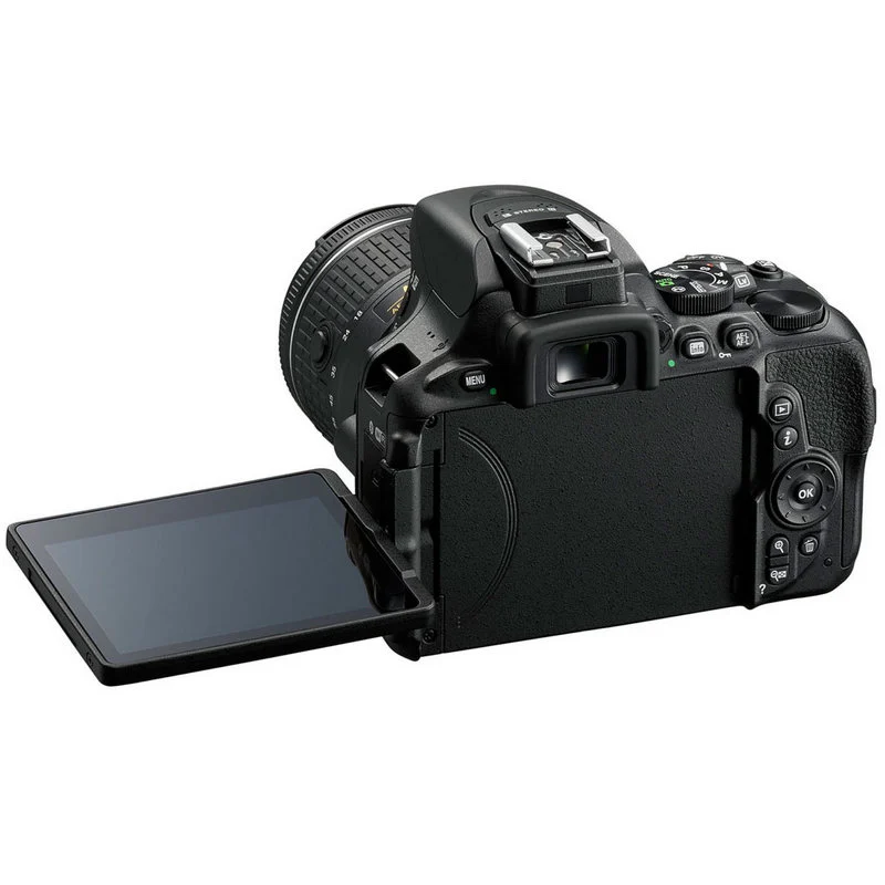 Detalle de Nikon D5600 24,7 MP con objetivo 18–55 mm