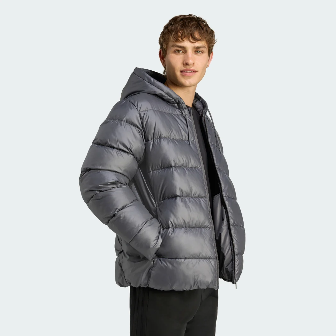 Detalle de Adidas Essentials CLIMAWARM anorak abullonado Gris