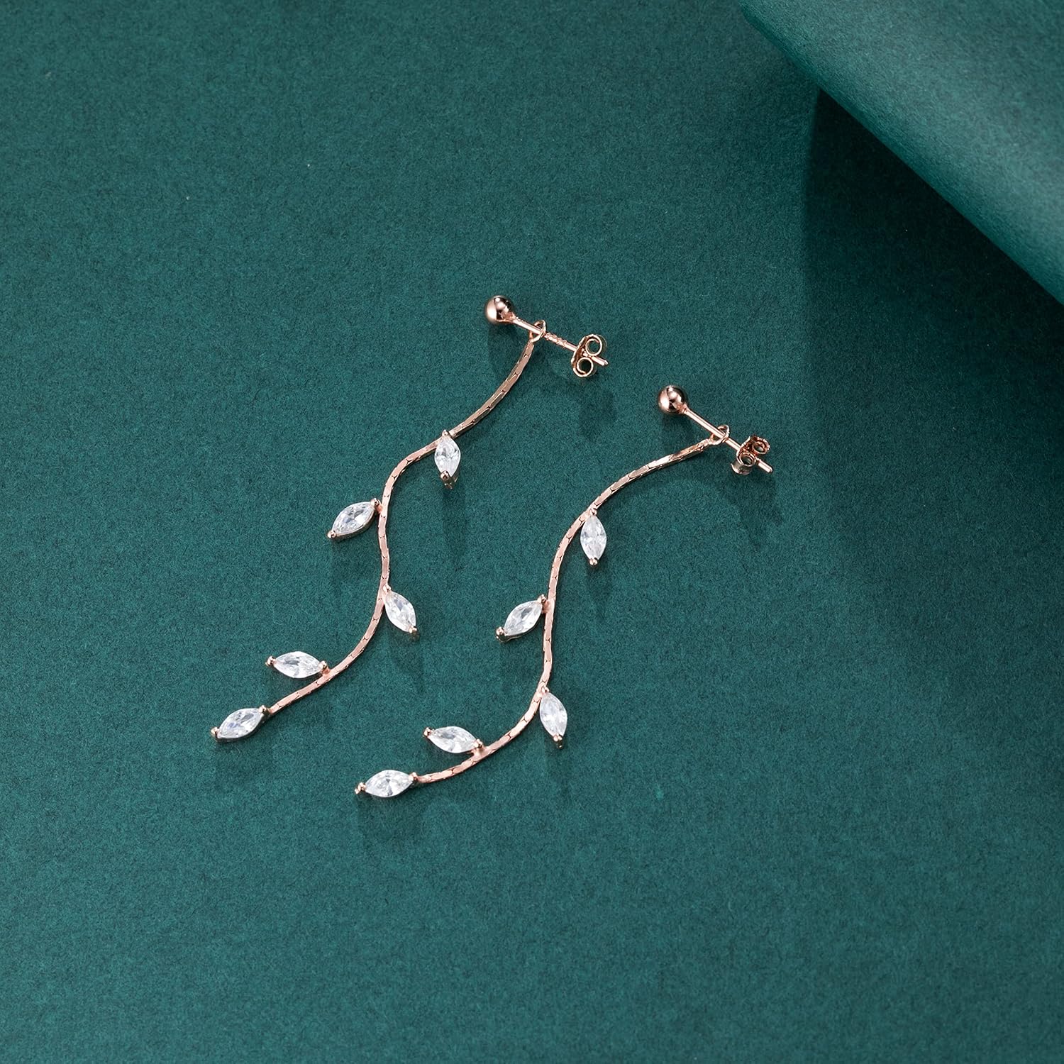 Thumbnail 2 de SLUYNZ Sterling Silver droplet earrings 6.3cm