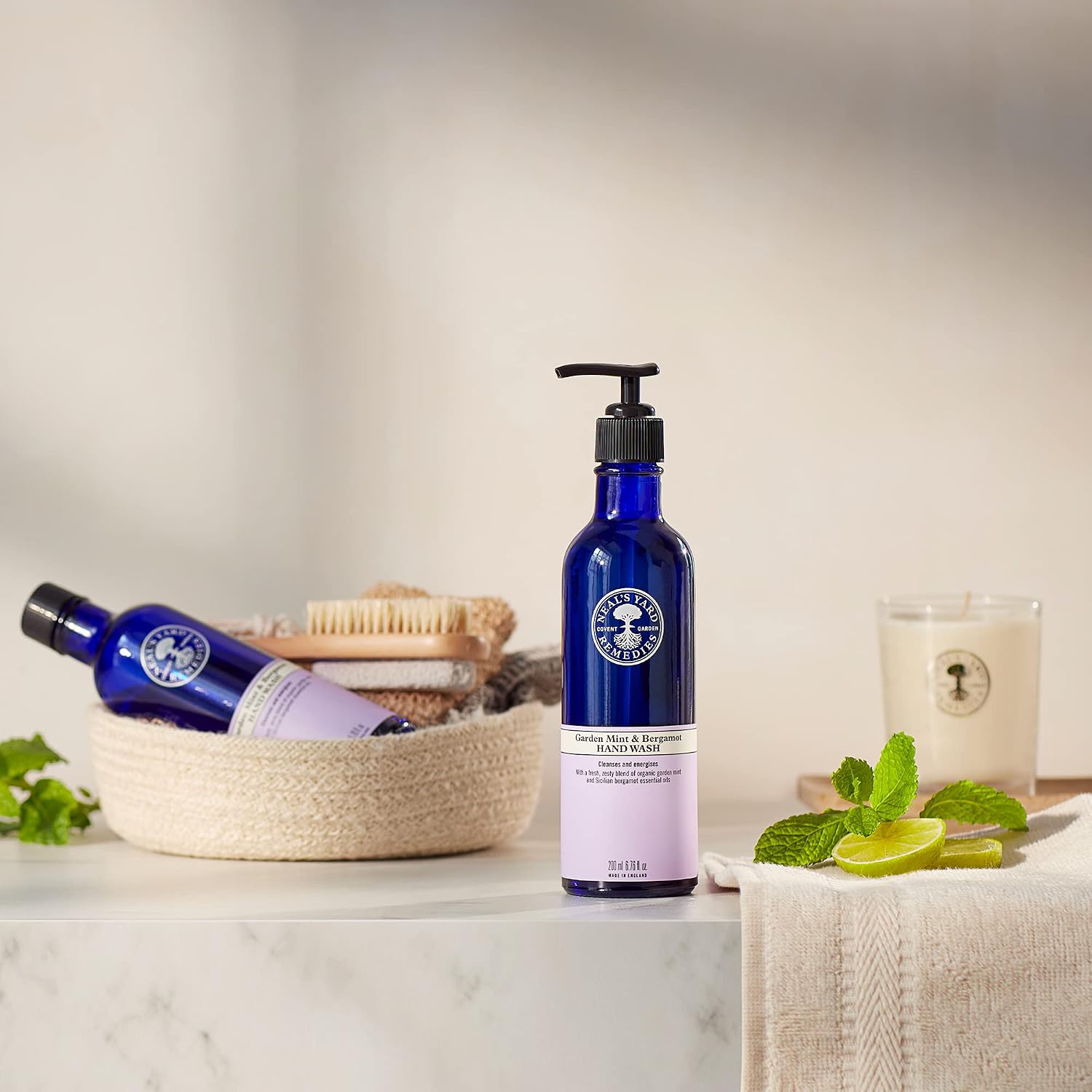 Detalle de Neal’s Yard Remedies Garden Mint Hand Wash