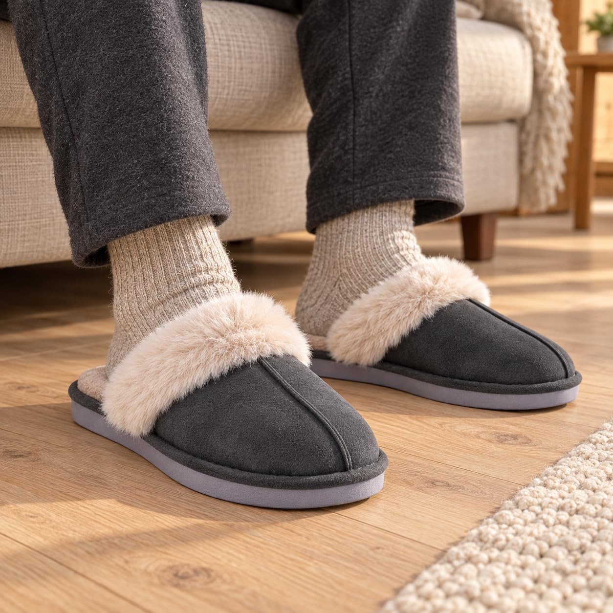 Detalle de JOMIX winterpantoffels voor heren met imitatiebont, suède en pvc-zool