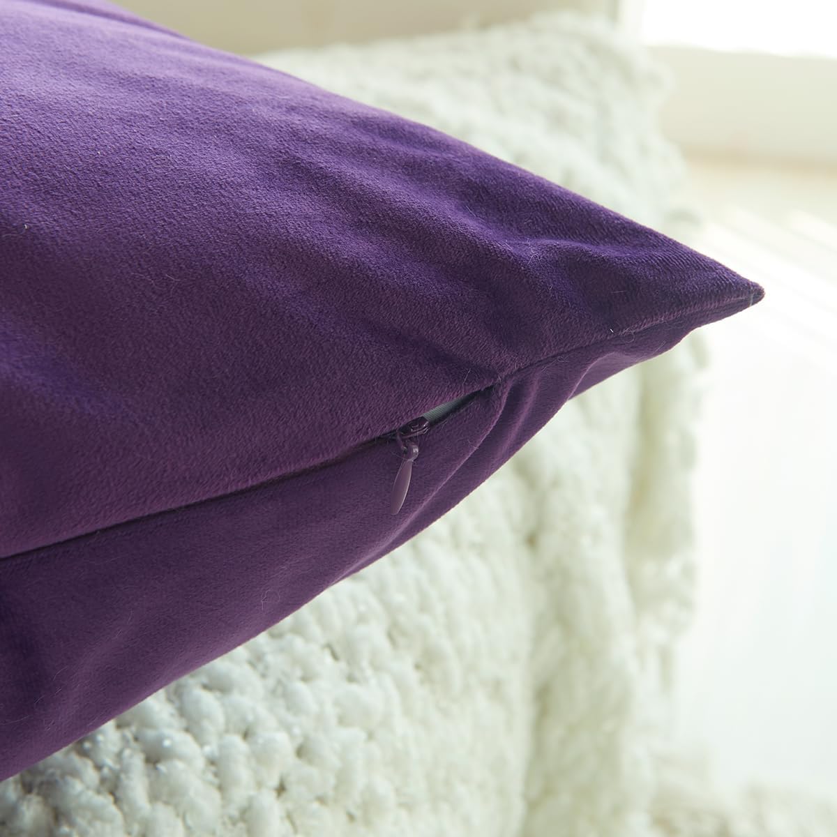 Detalle 2 de GONOVE Cushion Covers 50x50cm Velvet Purple Square Pillowcase
