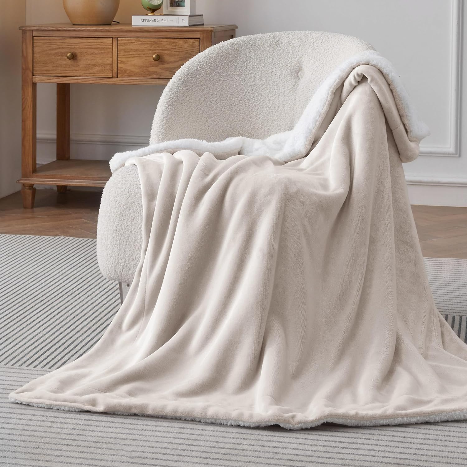 Detalle de BEDSURE Kuscheldecke 130×150 cm – Sherpa Wohndecke 🛋