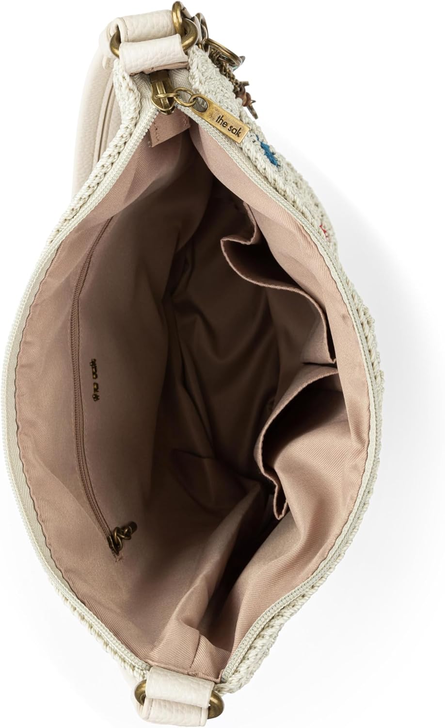 Detalle de The Sak Sequoia Hobo Bag – Hand Crochet Large Tote for Everyday & Travel