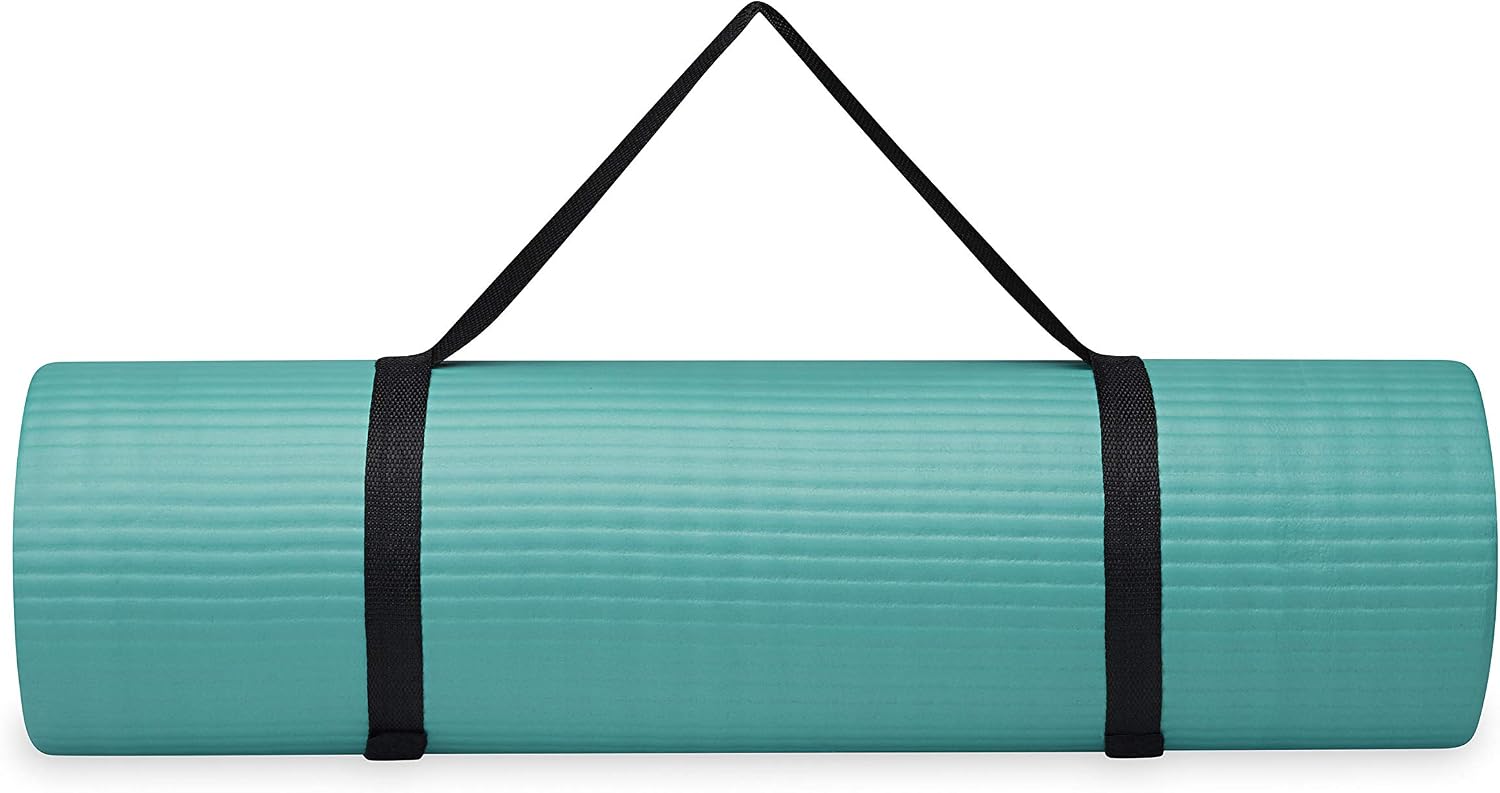 Detalle de Gaiam Essentials 10mm Yoga Mat with Carrier Strap ๐งโ
