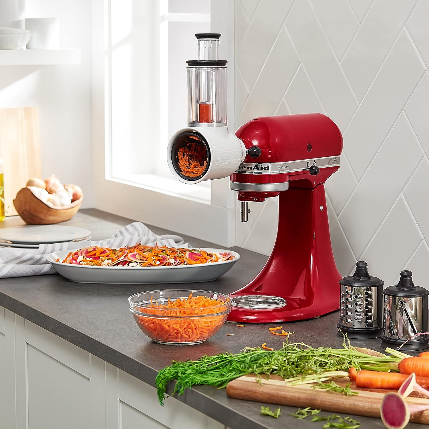 Detalle 1 de KitchenAid Slicer and Shredder Attachment KSMVSA