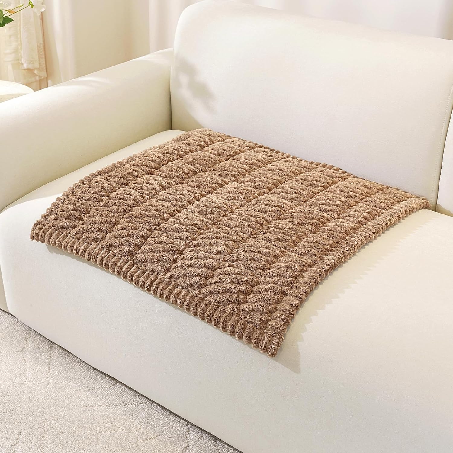 Detalle de Royhom copridivano in peluche corto marrone 70 x 70 cm (modulare, antiscivolo)