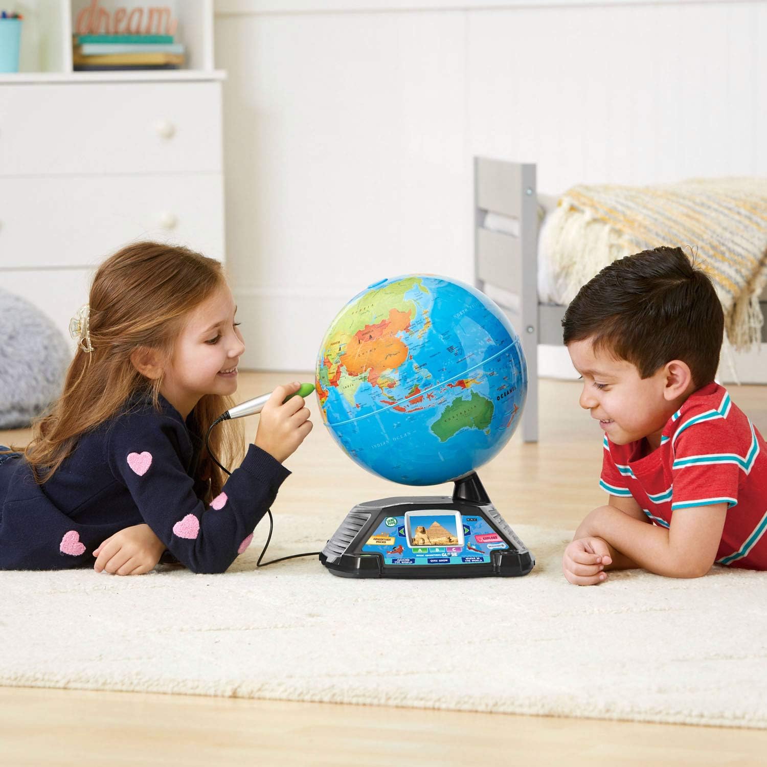 Thumbnail 6 de LeapFrog Magic Adventures Globe