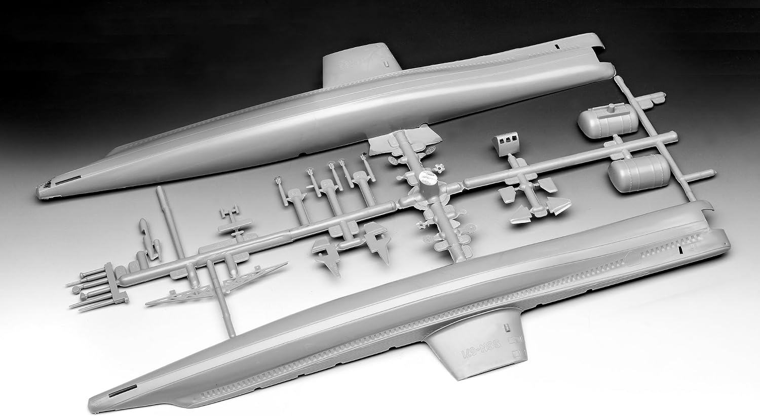 Detalle de Revell 05184 U.S.S. Nautilus 1:305 Scale - Unbuilt/Unpainted Plastic Model Kit