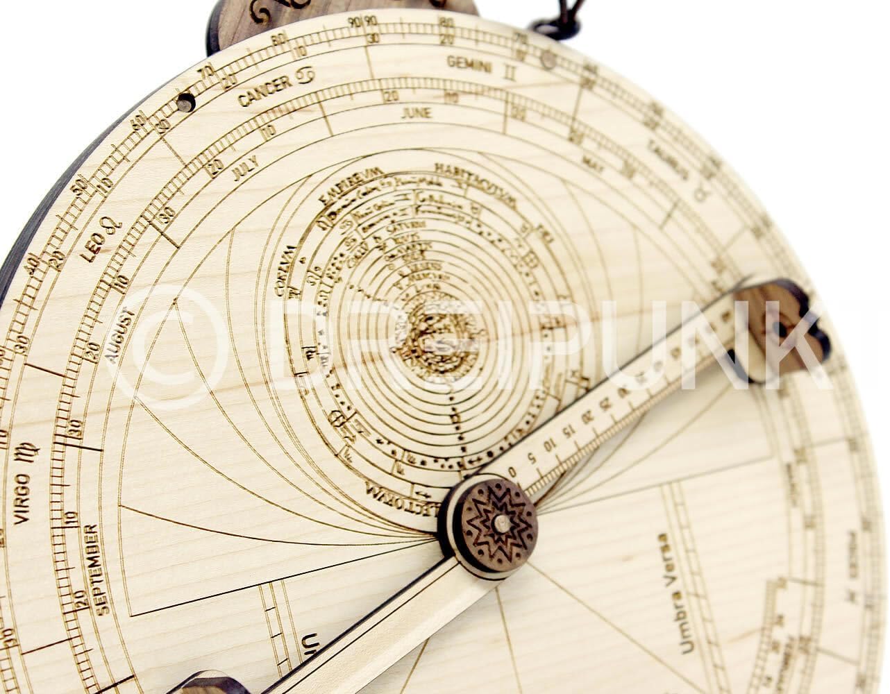 Detalle 2 de Dreipunkt Verlag Astrolabium Deluxe Edition – drewniany zestaw do montażu