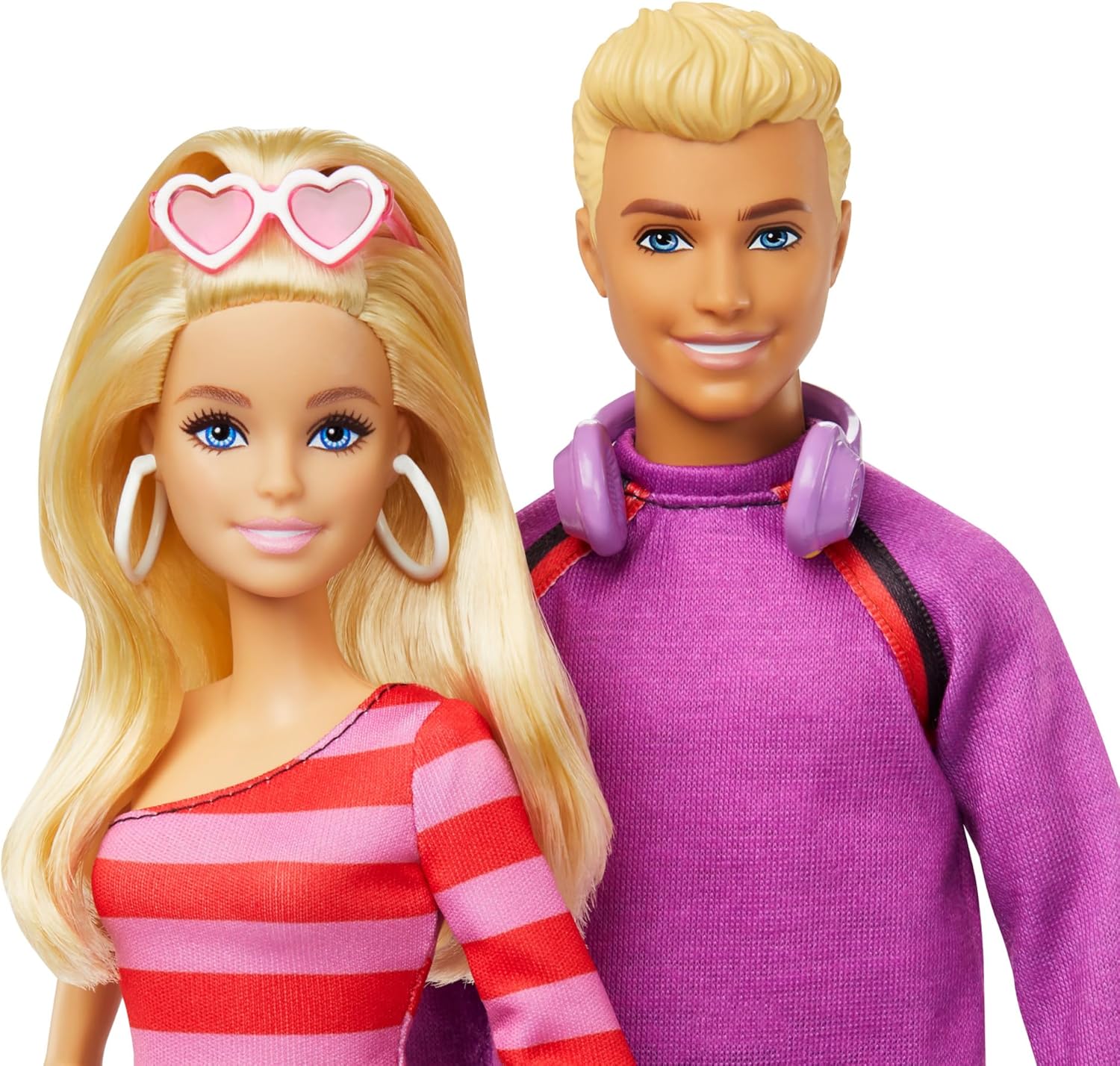 Detalle de Barbie e Ken sui Pattini a Rotelle – Set Fashionistas 65° Anniversario (2 bambole, 6 accessori anni ’80) HXK90