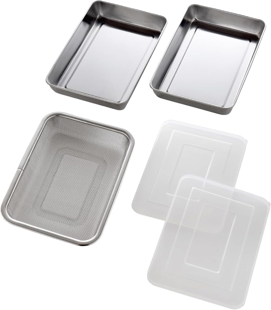 Detalle de アーネスト A-77978 フタ付き浅型ステンレスバットセット 15.5×22cm、角型ザル付き