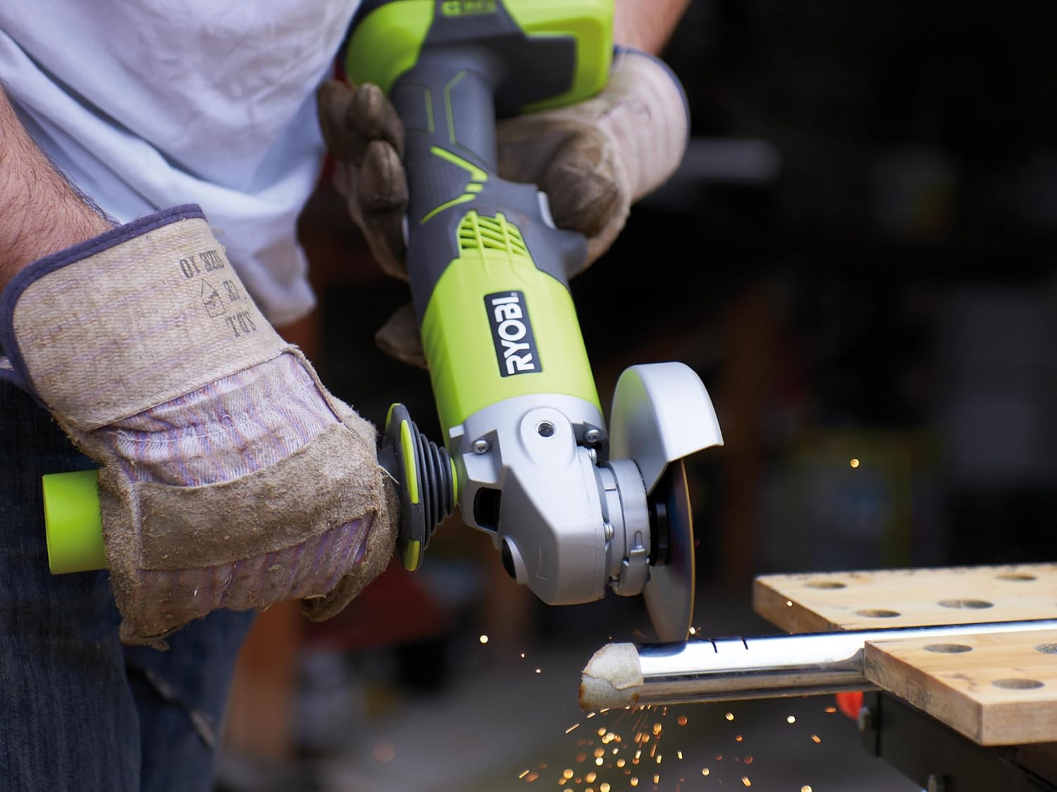 Detalle de Ryobi R18AG-0 18V ONE+ Angle Grinder (Battery & Charger Excluded)