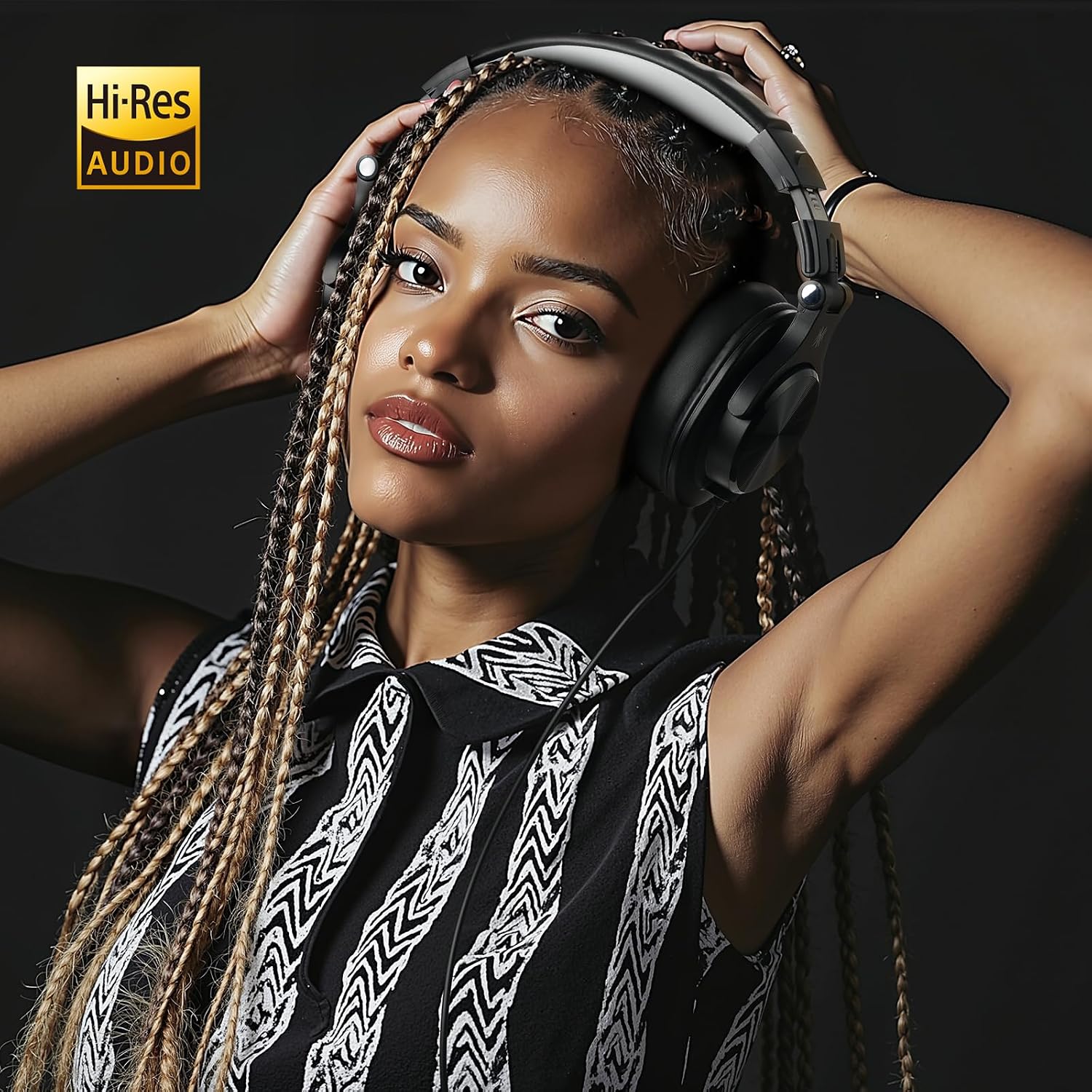 Detalle 1 de OneOdio A71D Wired Over-Ear Studio Monitor Headphones with 90° Swivel