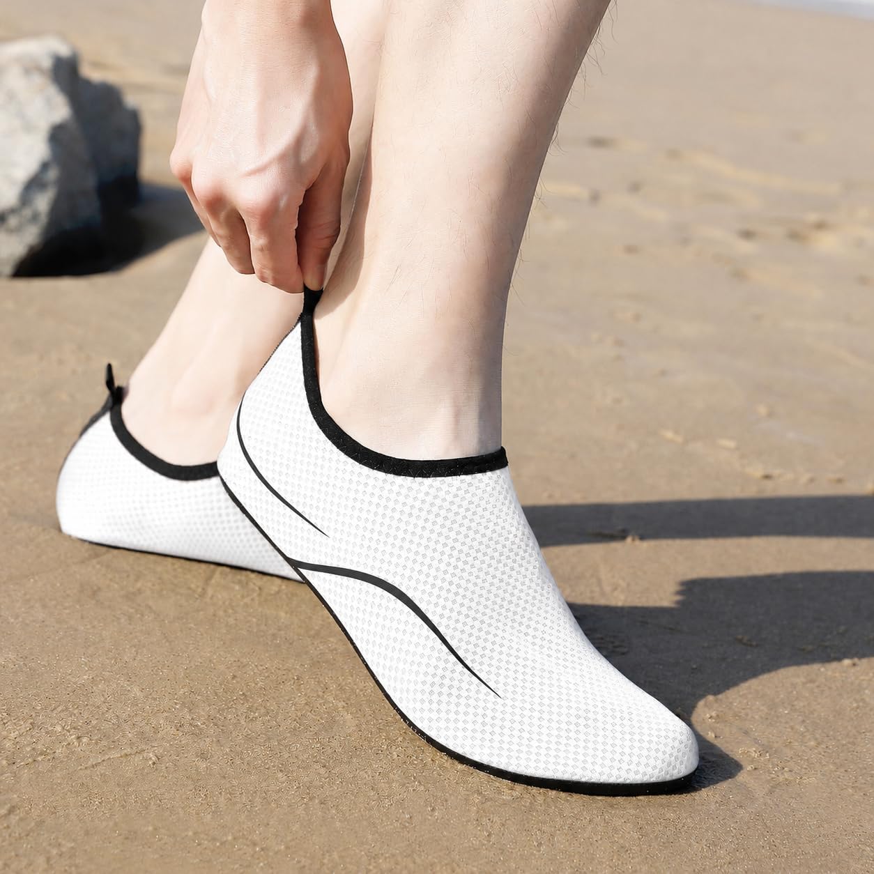 Detalle de RUOMU Unisex Badeschuhe – Schnelle Trocknung, rutschfest und leicht, Gr. 34–47