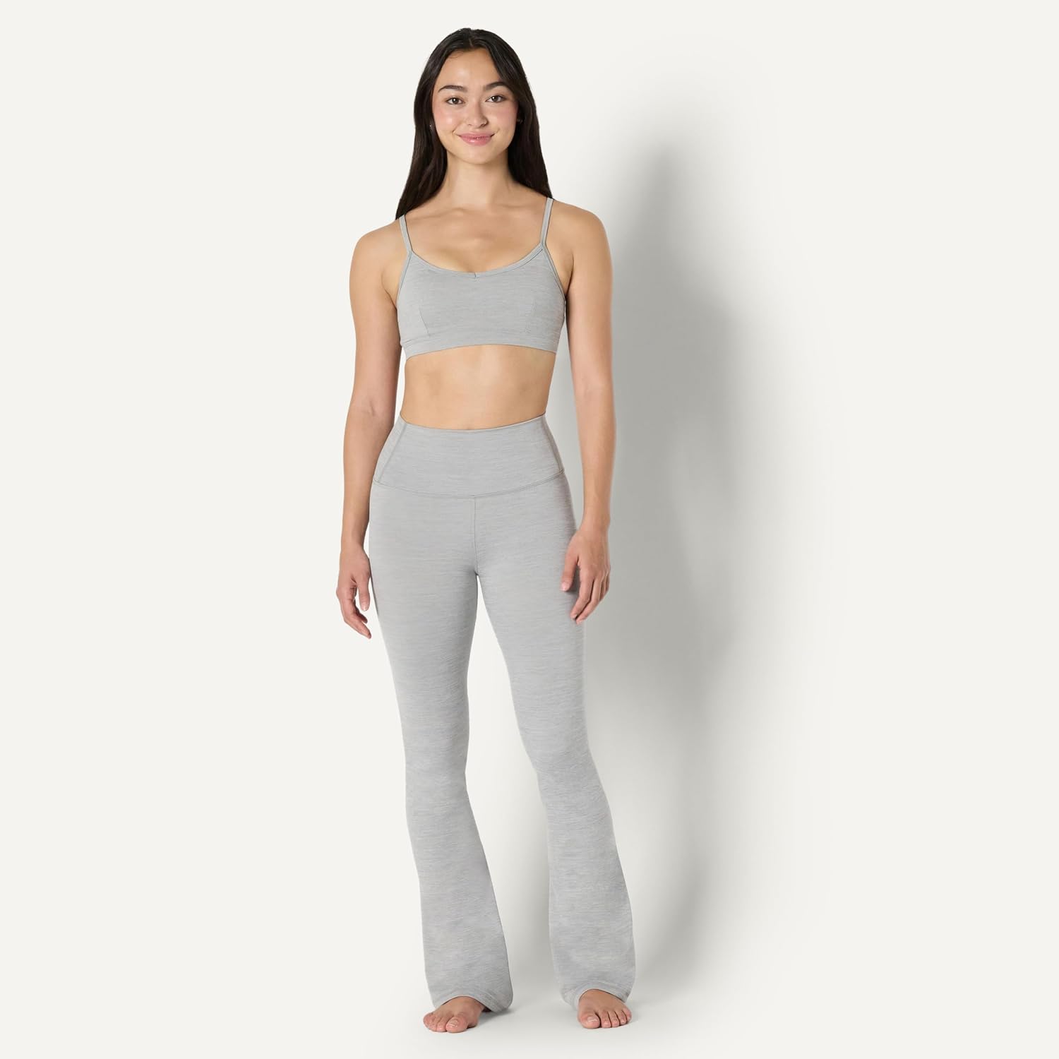 Detalle de Amazon Essentials Women's Active FormFlex Buttery Soft Flared Leggings: High Waist, 31.5" Inseam, Full Length