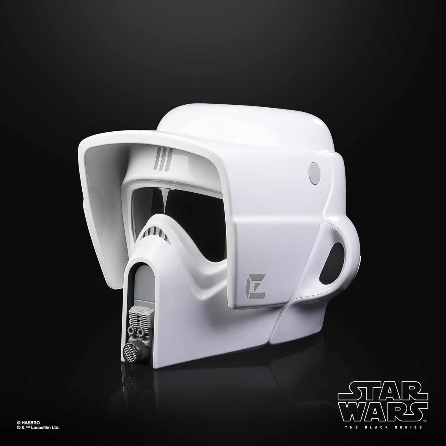 Detalle de STAR WARS The Black Series Scout Trooper Helmet — Premium Electronic Voice Distortion (Return of the Jedi)