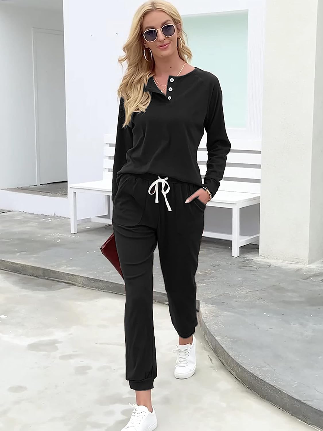 Detalle de WIHOLL Two-Piece Lounge Set for Women: Button-Down Henley Sweatshirt & Drawstring Sweatpants