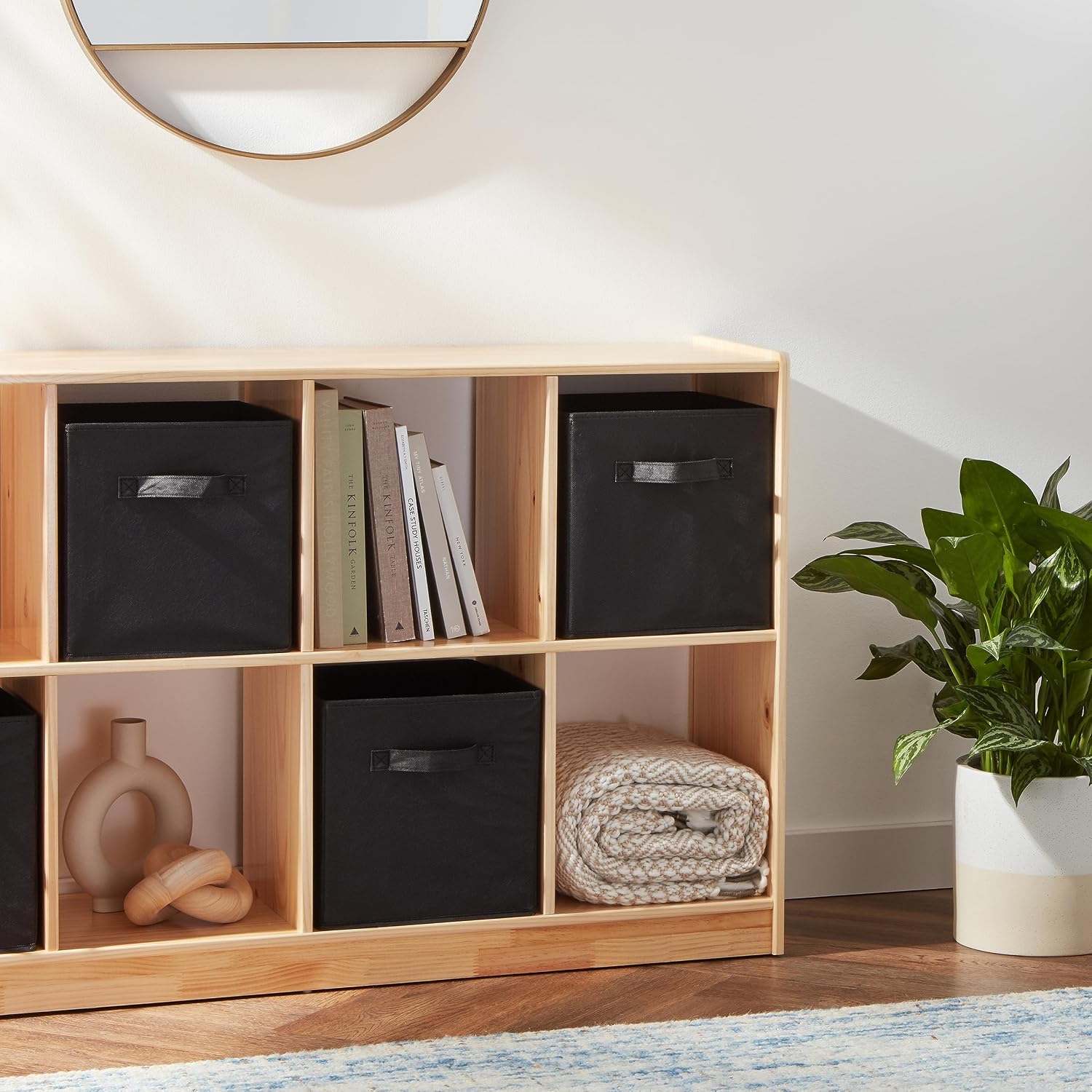 Detalle de Amazon Basics Zusammenklappbarer Aufbewahrungswürfel aus Stoff, 6er-Set, Schwarz