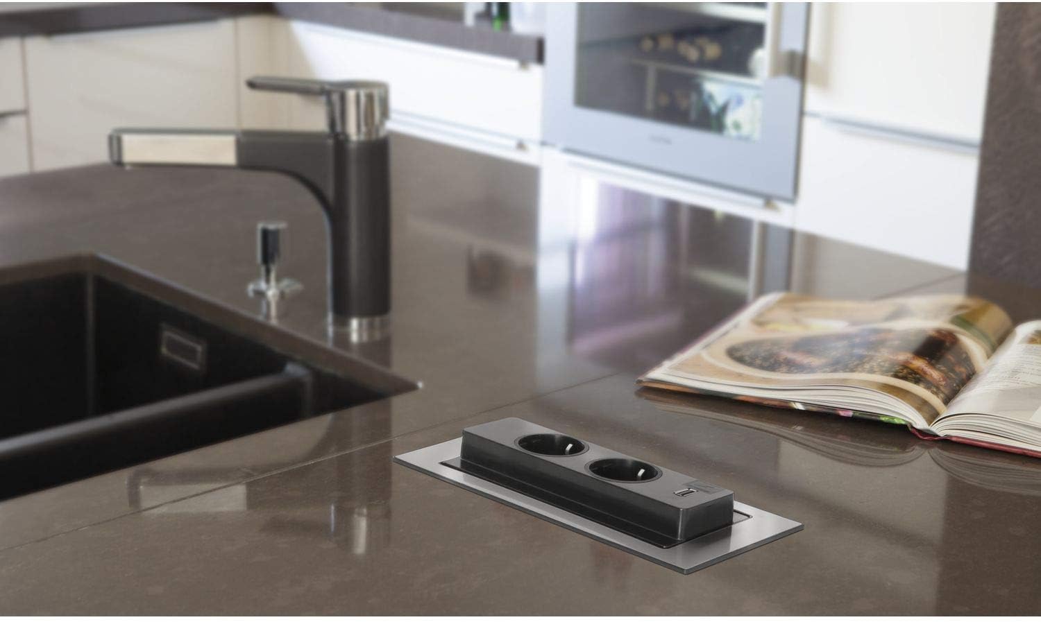 Detalle 2 de EVOline BackFlip per prese Schuko USB-C 12V