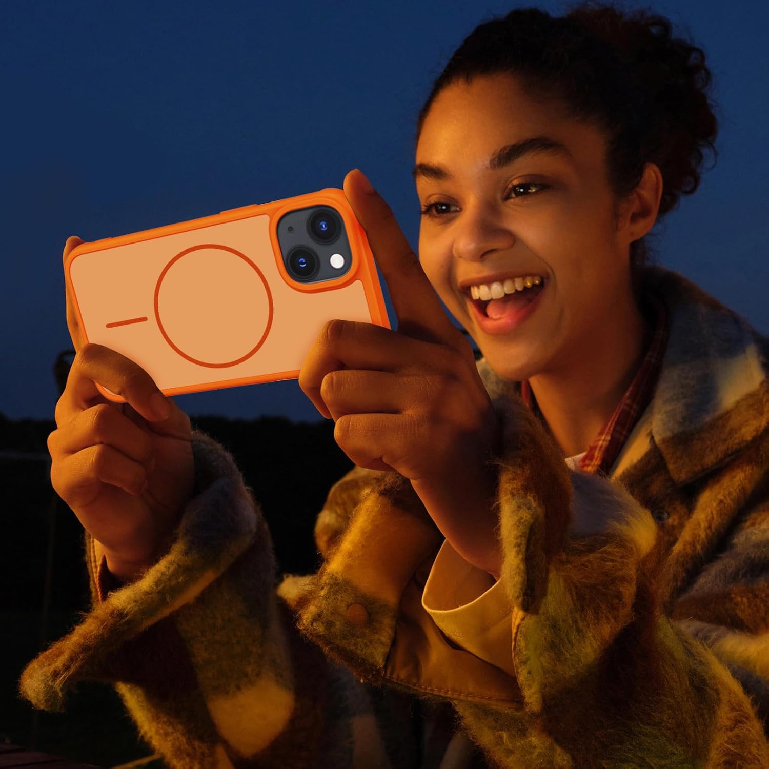 Thumbnail 6 de XTCASE Coque Magnétique pour iPhone 13 — Dos translucide orange, bord TPU antichoc et bumper en aluminium