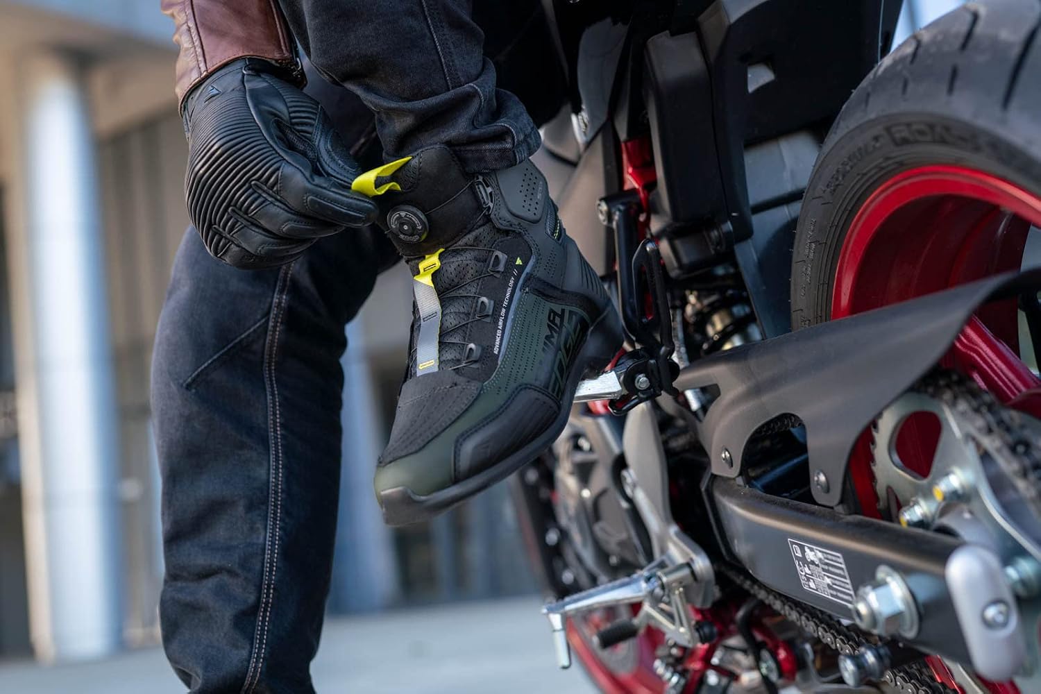 Detalle de SHIMA EDGE VENTED Botas moto Khaki 45