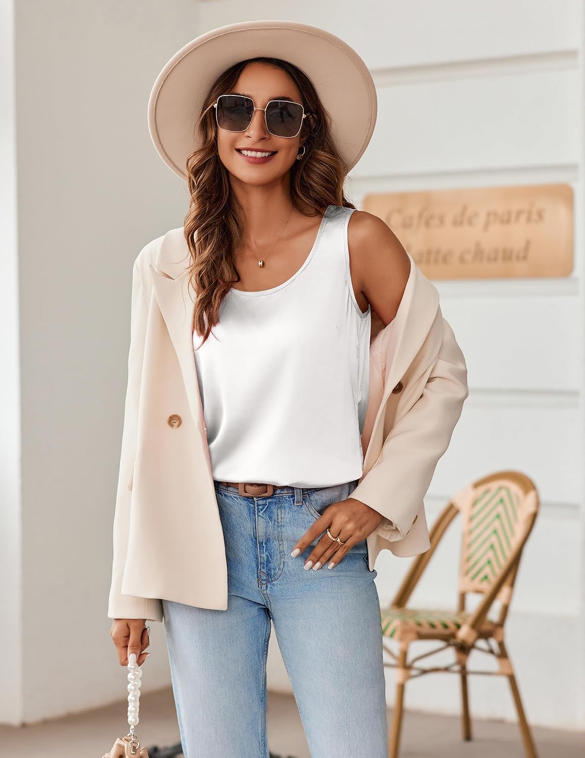 Detalle de Zeagoo Silk Satin Tank Tops for Women: Scoop Neck Sleeveless Camisole (2026 Summer Basic Blouse)
