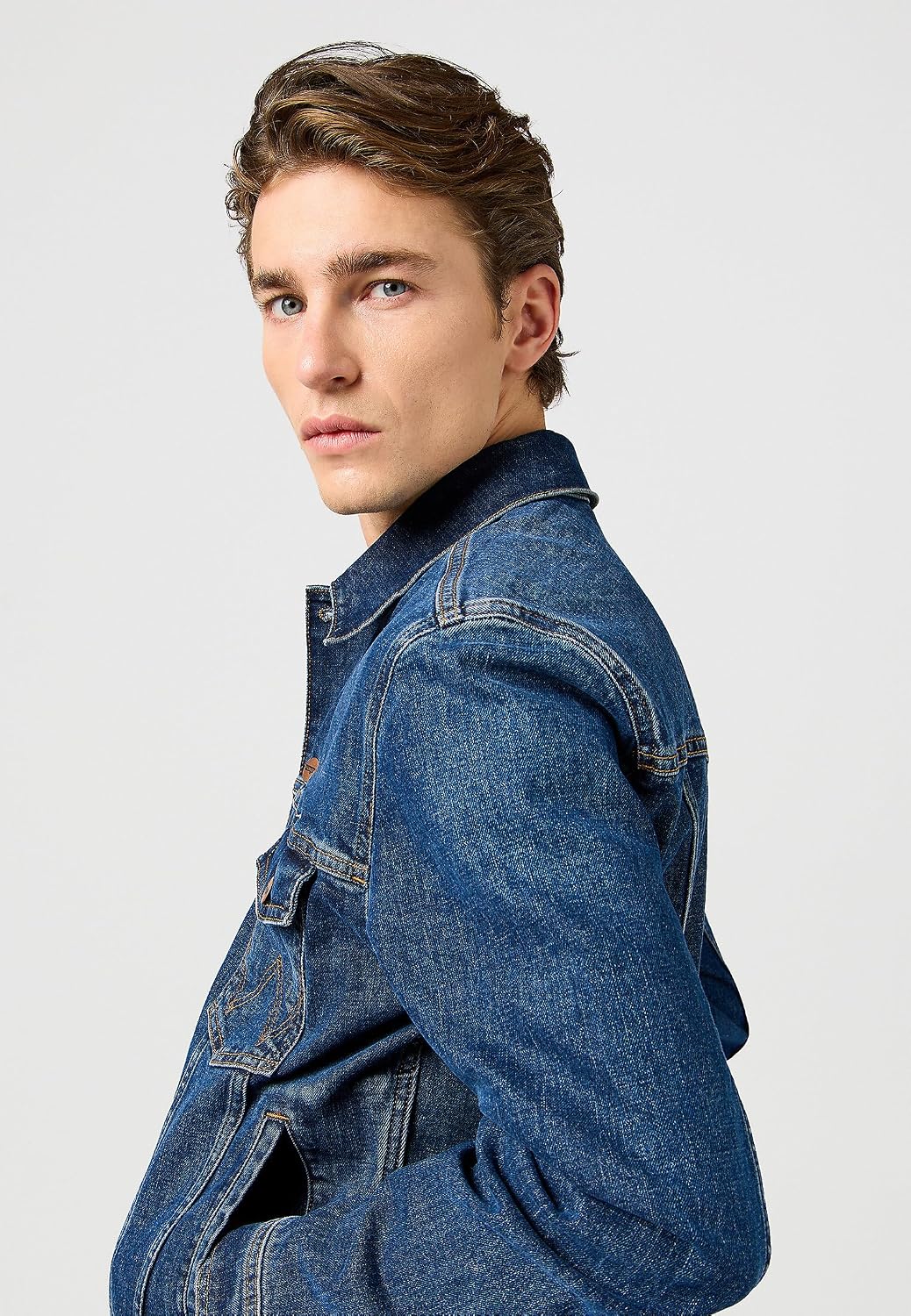 Detalle de Wrangler Men's Classic Denim Jacket: Reliable Everyday Layer