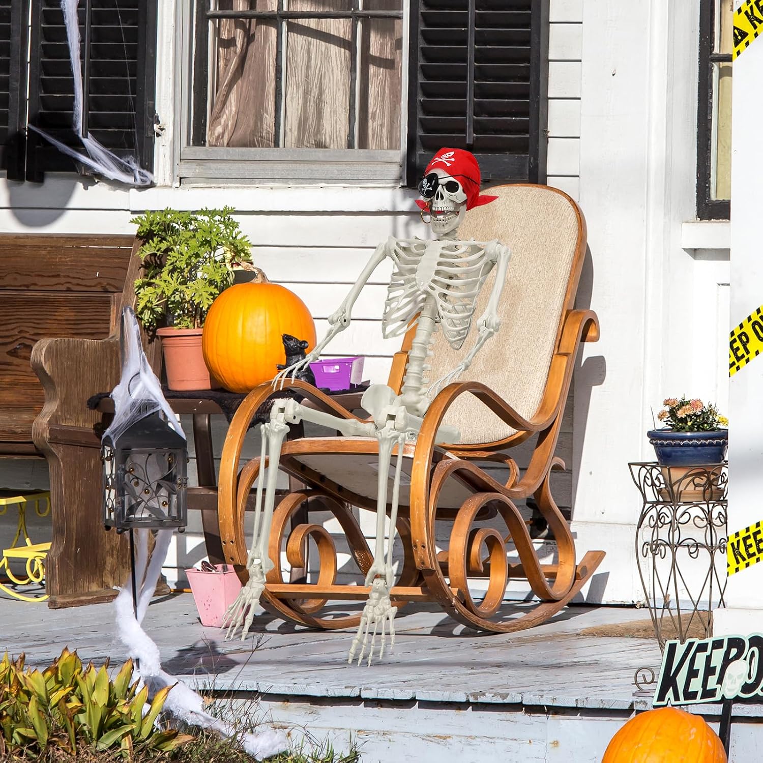 Detalle 2 de MyoGrip SK10 5.5-Foot Posable Halloween Skeleton with Pirate Details