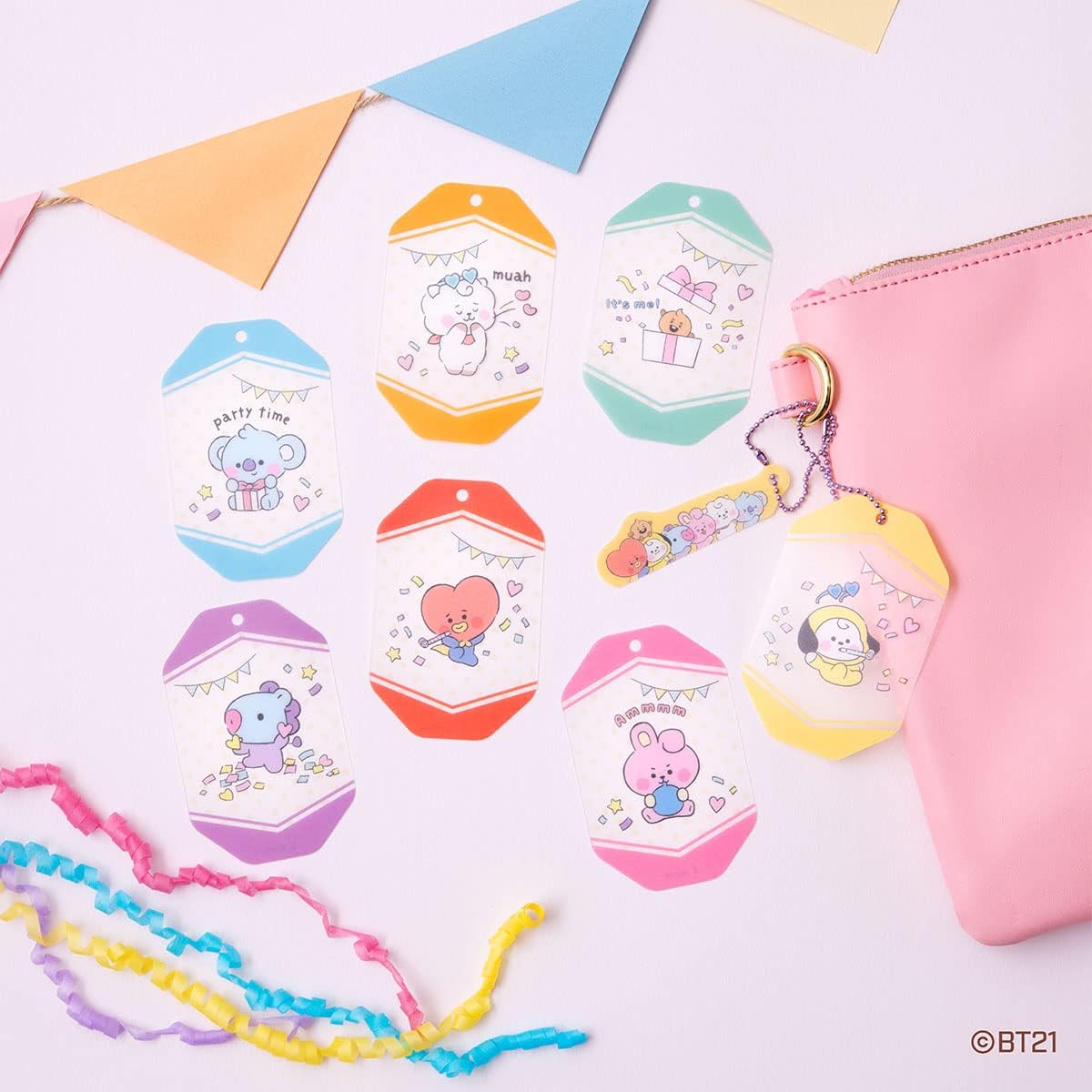 Detalle 1 de BANDAI BT21 カードマスコットセット カード2枚・ミニパーツ・ボールチェーン付き