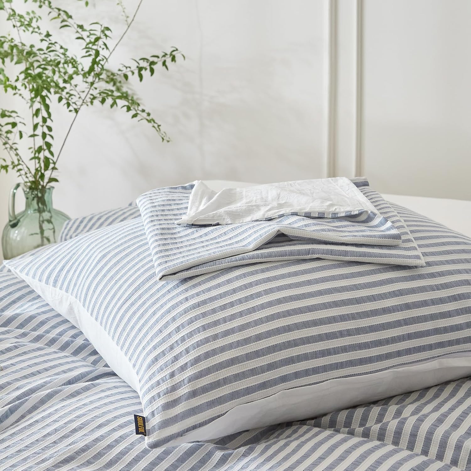 Detalle de SOULFUL Kissenbezüge 40x80 aus Baumwolle – gestreift, Jacquard, Denim Blau