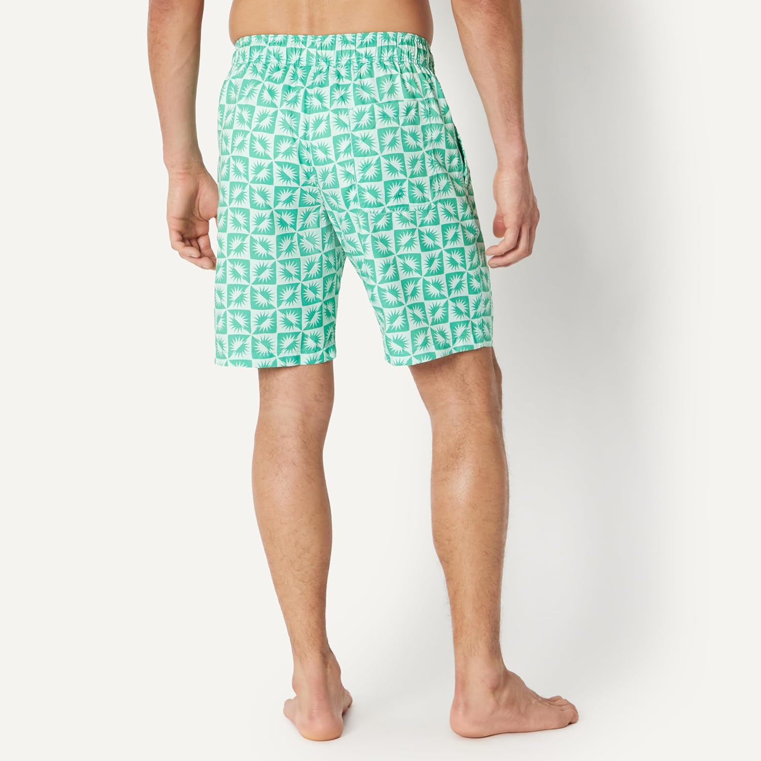 Thumbnail 2 de Amazon Essentials Men's 9” Swimming Shorts with Mesh Lining, Pockets, Drawstring Closure