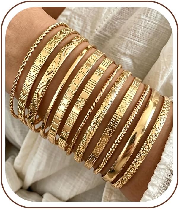 Detalle de Gold bangle bracelet set, 14K plated