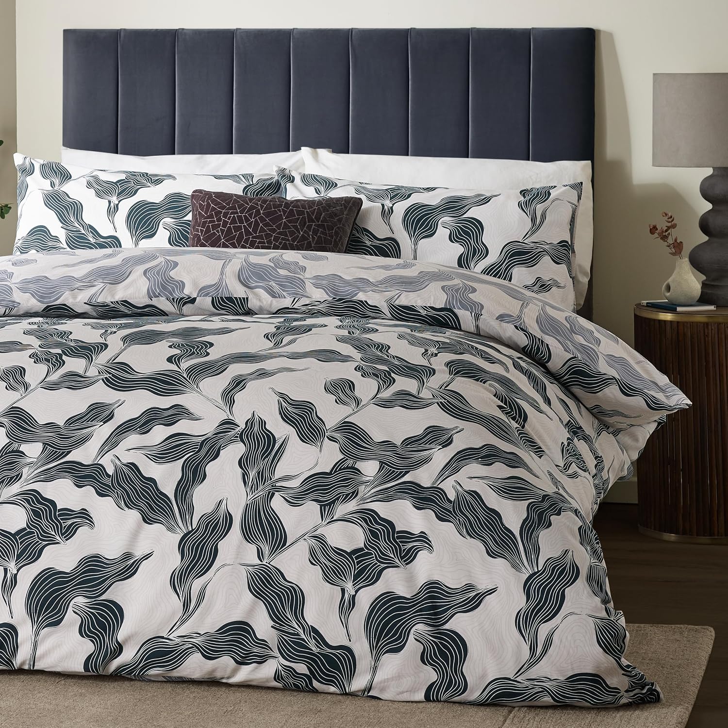 Thumbnail 2 de furn. Hoem Lauro Duvet Cover Set – Reversible Cotton Blend Botanical Leaf Bedding (Dusk, Double)