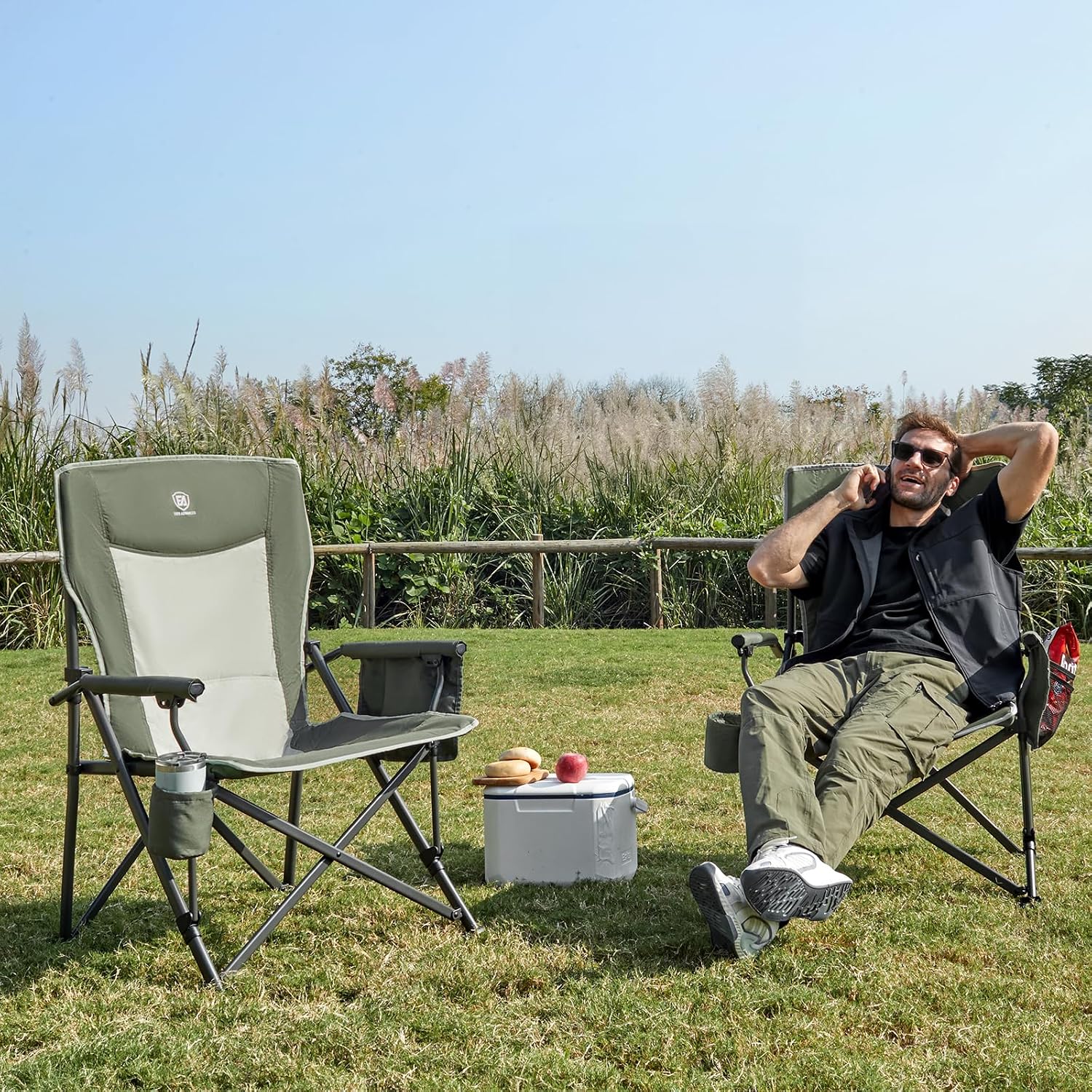 Detalle de EVER ADVANCED faltbarer Campingstuhl XL bis 230 kg mit Seitentasche und Getränkehalter