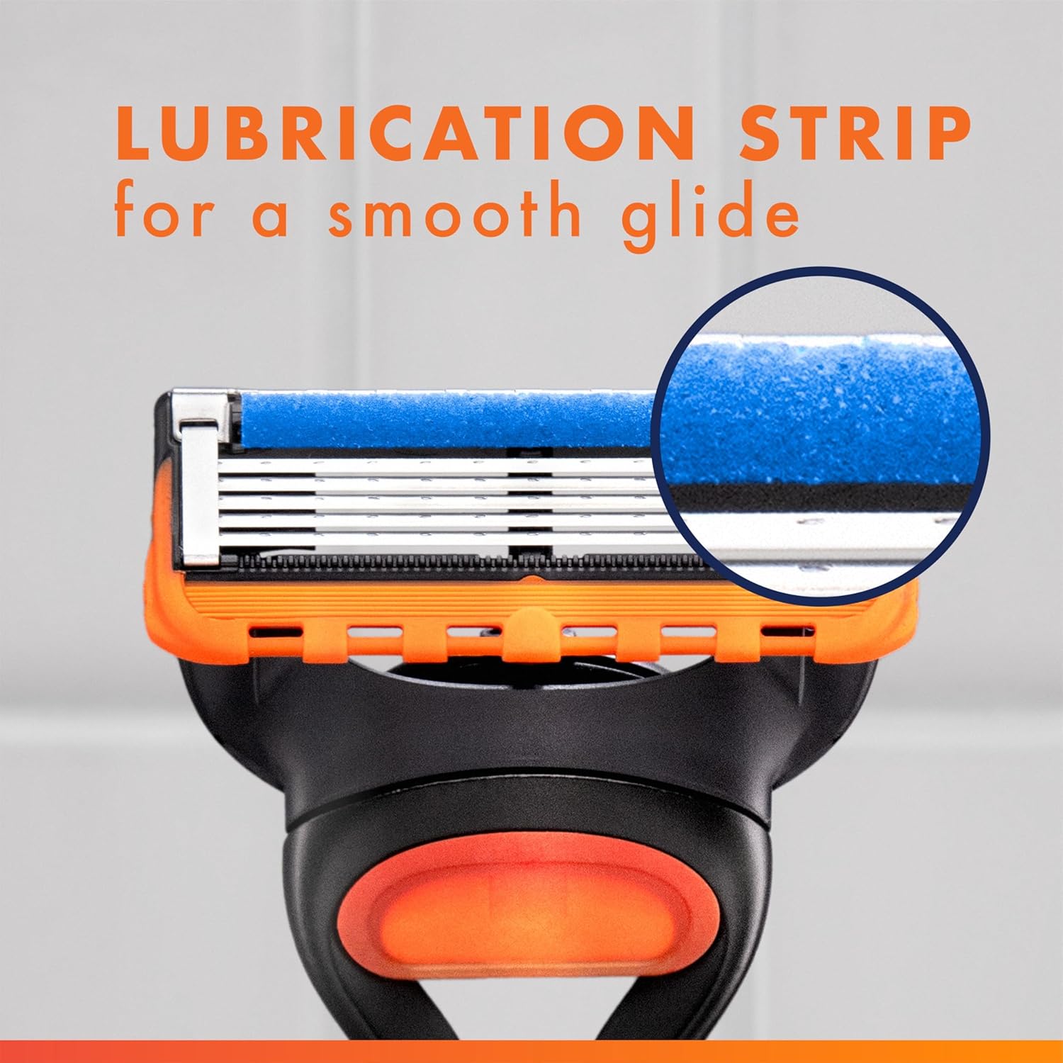 Detalle 2 de Gillette Fusion5 Men's Razor with 5 Blades, Lubrastrip and 4 Refills