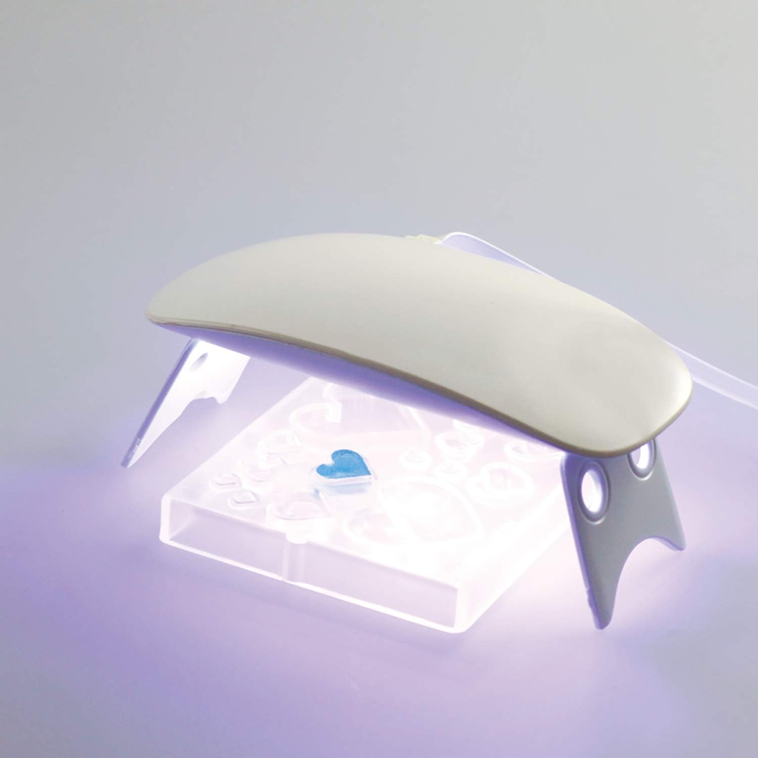 Detalle 2 de パジコ UV-LEDハンディライト3 403284 レジン用ライト、折りたたみスタンド・45秒/60秒タイマー付き
