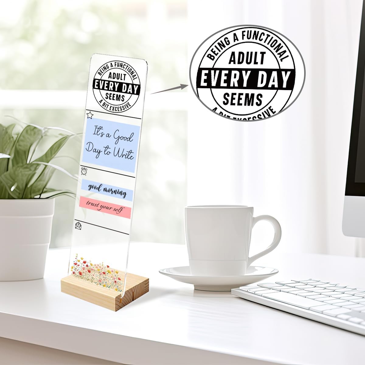 Detalle 1 de Acrylic Sticky Note Holder with Wooden Base