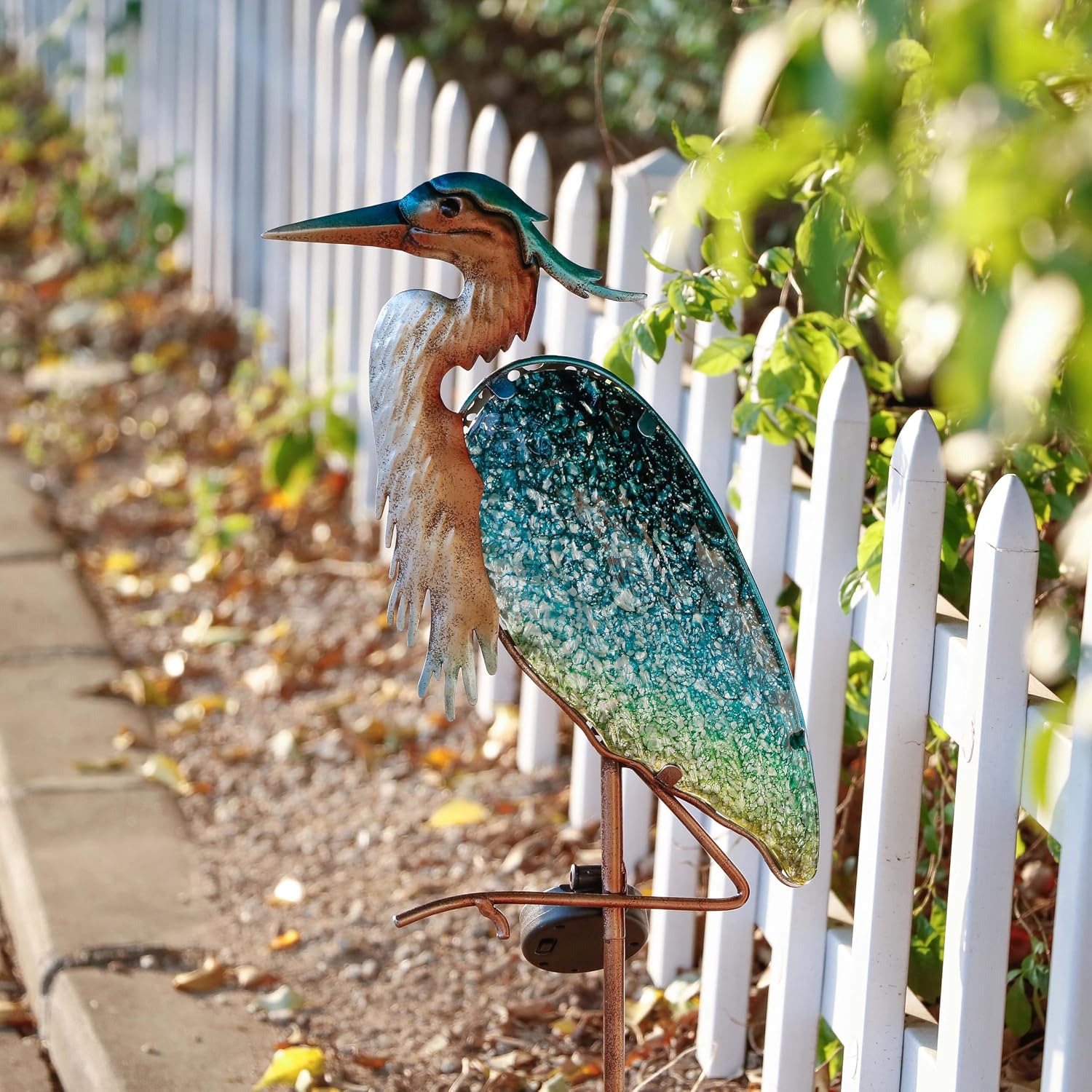 Detalle de TERESA'S COLLECTIONS Large Glass Blue Heron Solar Garden Light