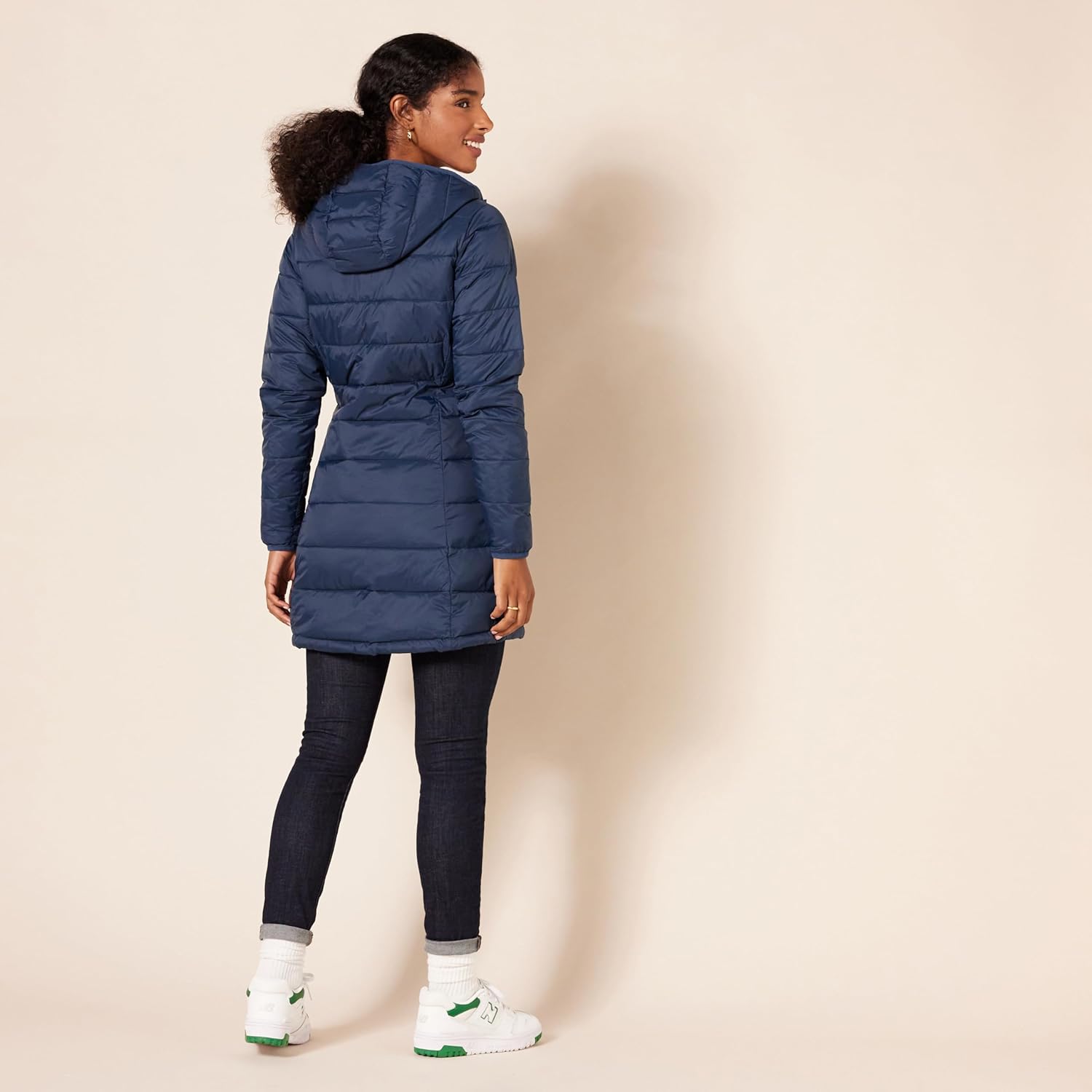 Thumbnail 1 de Amazon Essentials Women's Lightweight Water-Resistant Packable Hooded Puffer Coat (Plus Size)