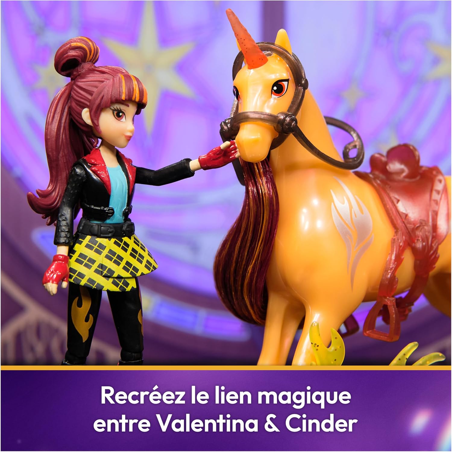 Detalle 2 de Unicorn Academy – L’école des licornes : Licorne Cinder + Poupée Valentina (avec accessoires)