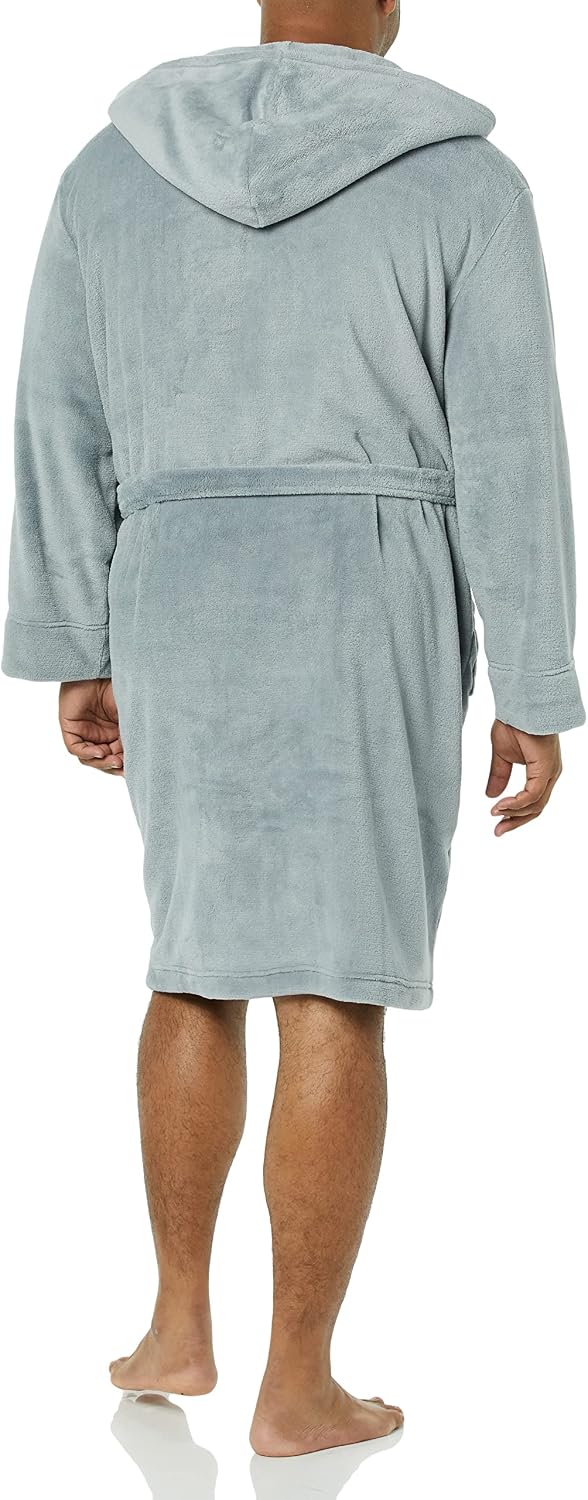 Detalle 2 de Amazon Essentials Herren Mittellanger Bademantel Plüsch – gemütlich, lässig geschnitten