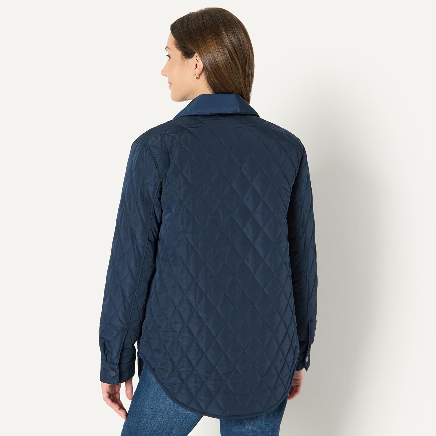 Detalle de Amazon Essentials Relaxed-Fit Quilted Jacket 1️⃣