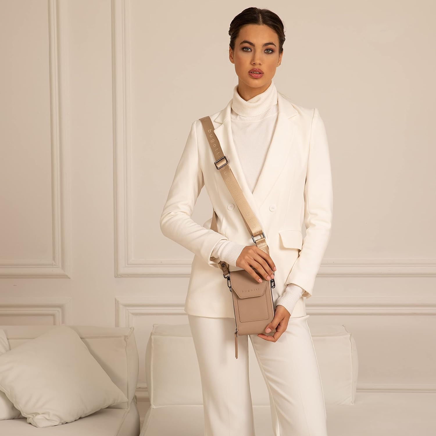 Thumbnail 1 de Bugatti Almata portefeuille bandoulière avec compartiment smartphone noir – sac crossover femme