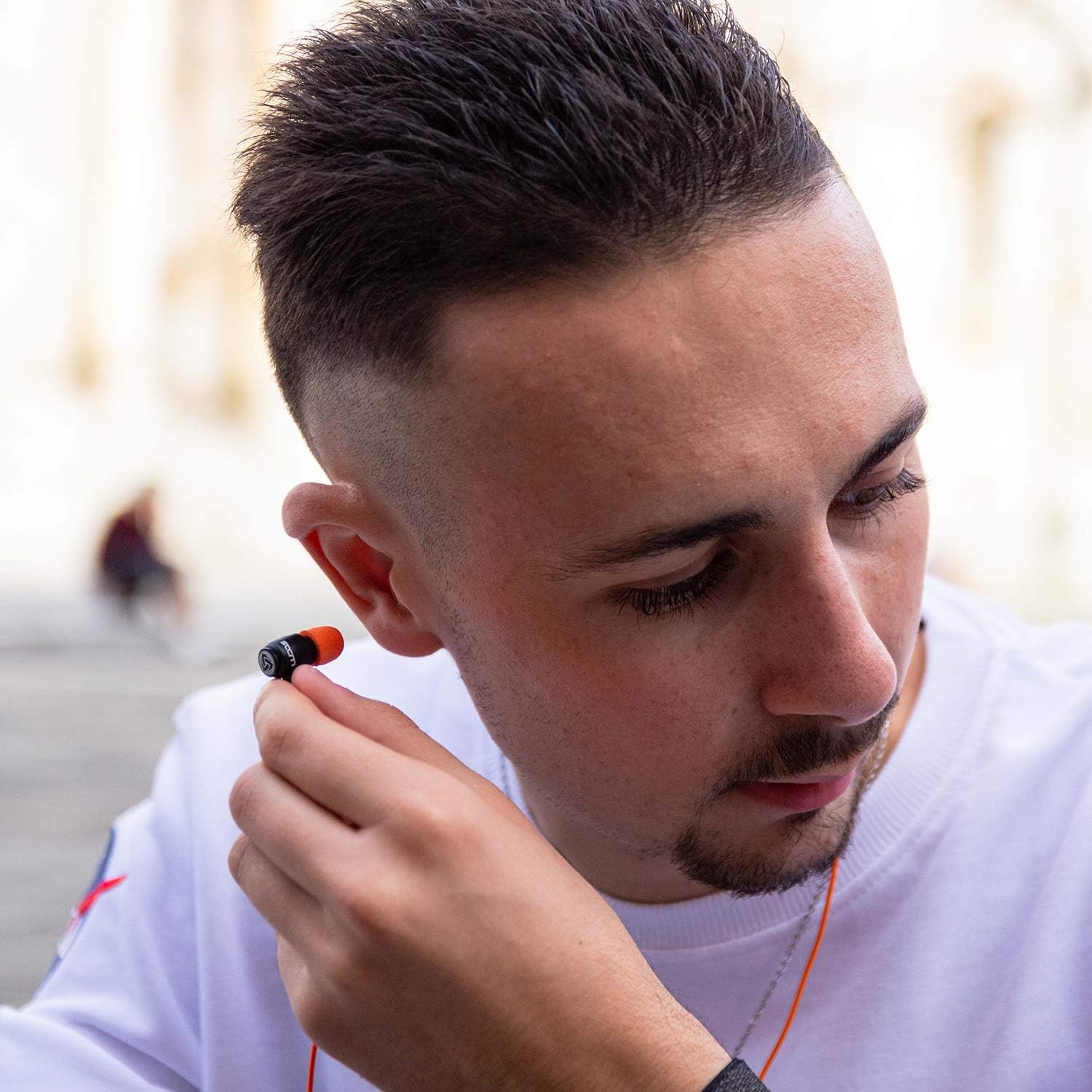 Thumbnail 4 de Ludos CLAMOR wired in-ear earbuds with microphone – memory foam noise-isolating buds (5-year warranty) – Red