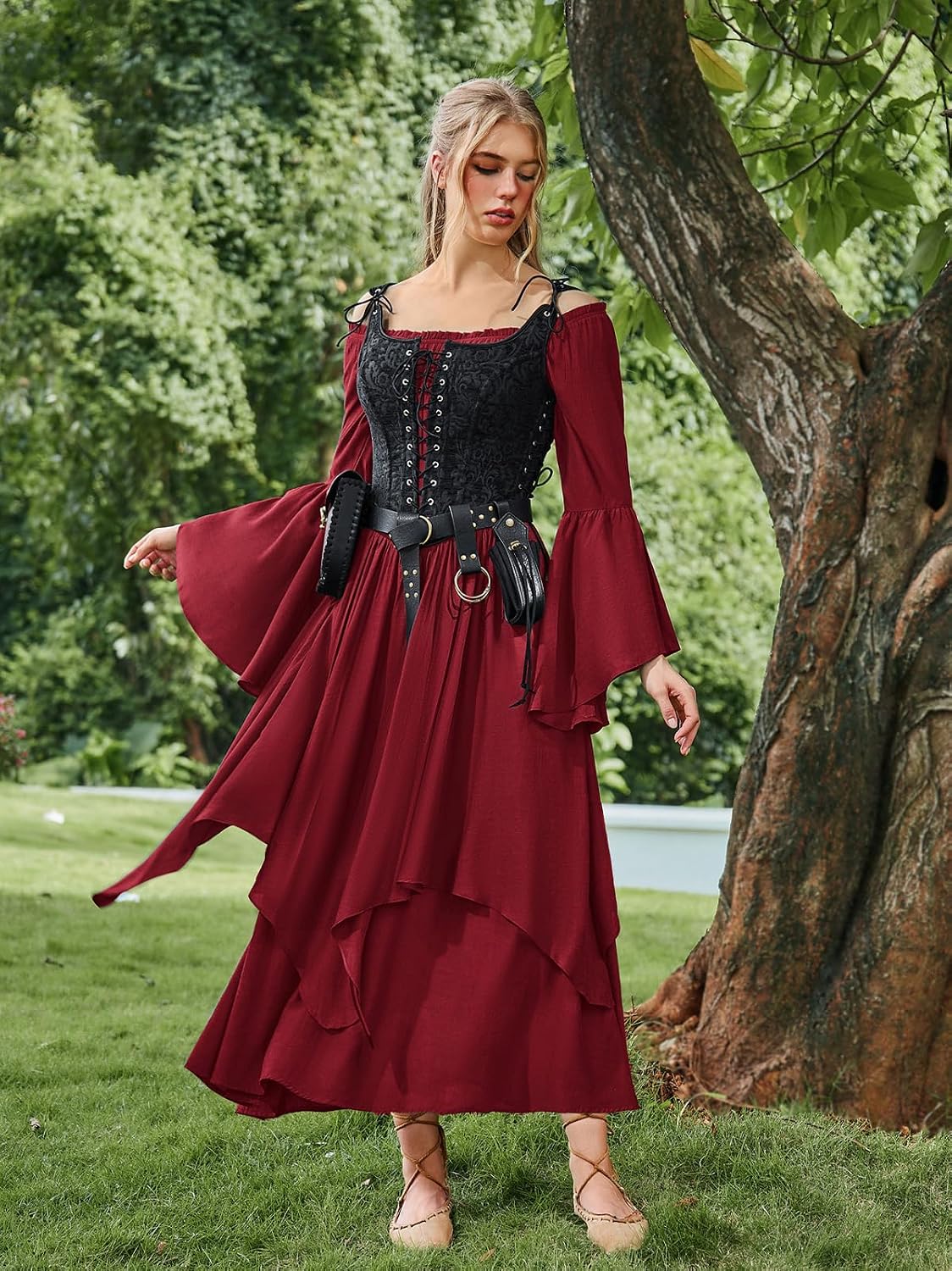 Thumbnail 5 de Scarlet Darkness Renaissance Costume Dress