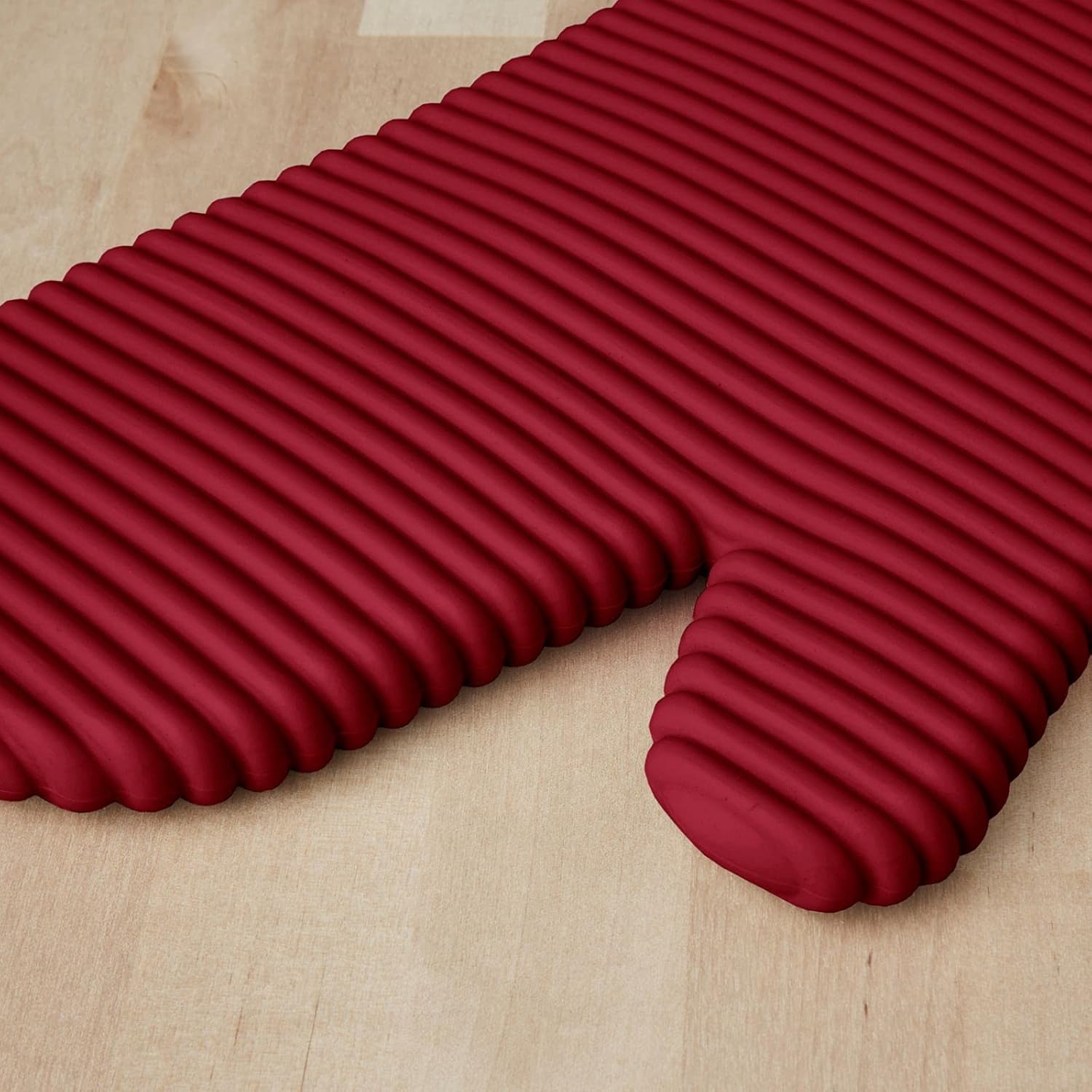 Detalle 2 de KITCHENAID Ribbed Oven Mitt 7.5"x13"
