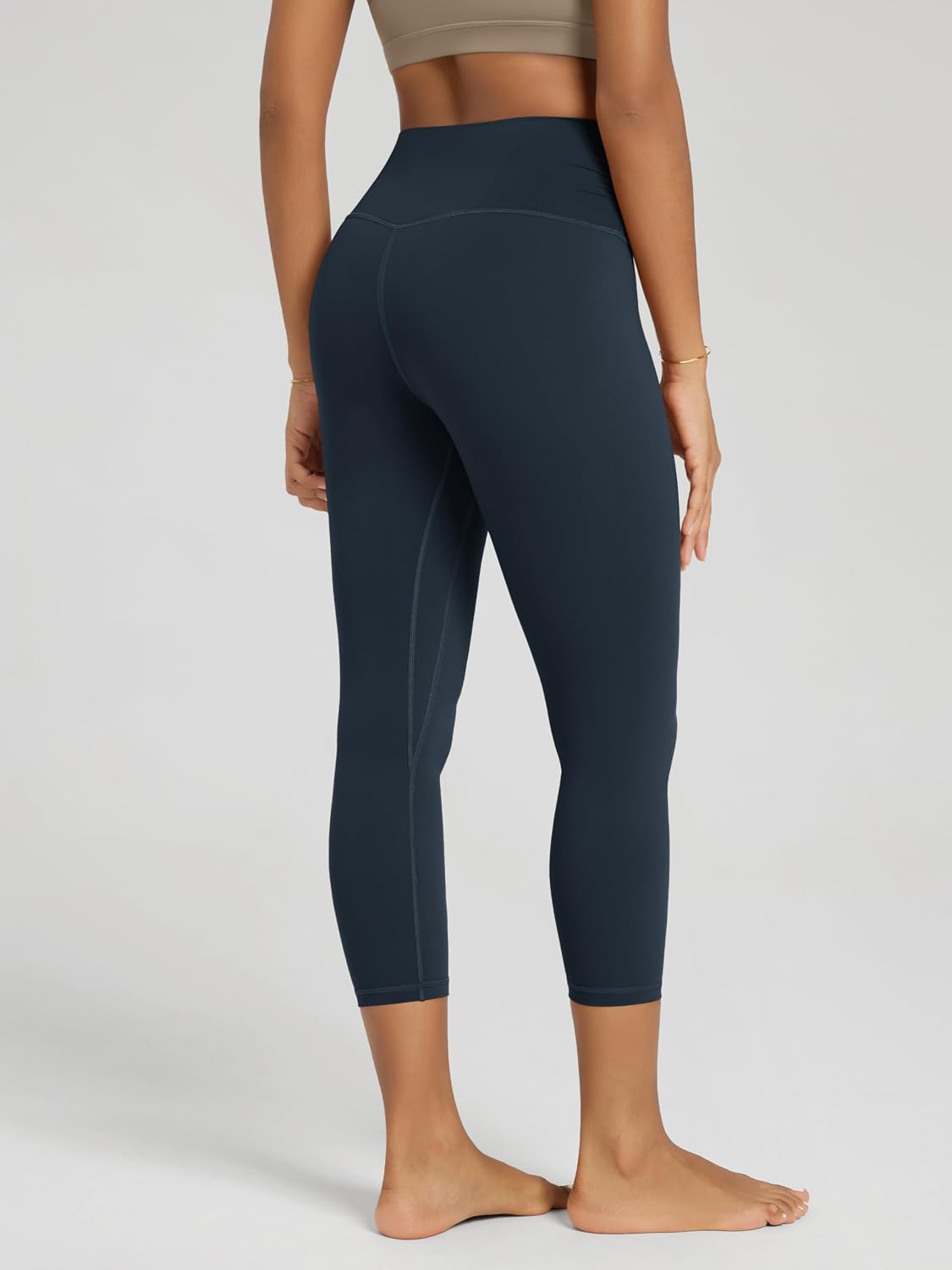 Detalle de ODODOS Cross Waist Yoga Leggings 25" 🧘♀