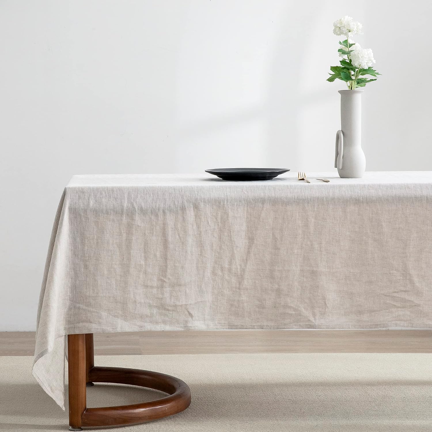 Detalle de EVERLY 100% Pure Linen Rectangle Tablecloth 108×60 in